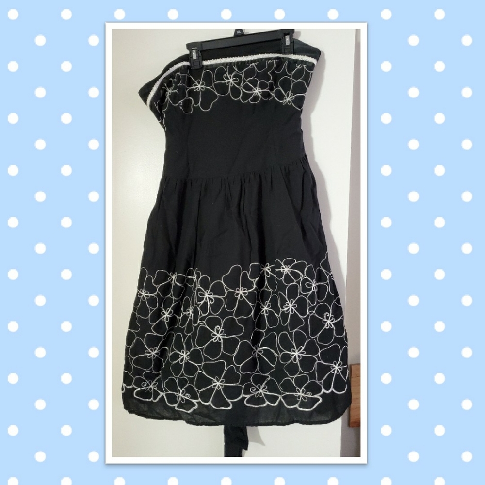 B. SMART Black and White Floral Dress